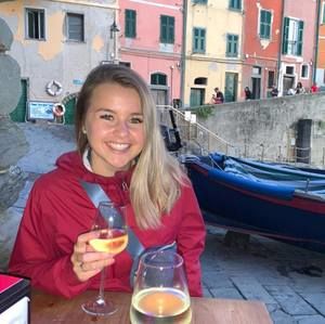 Meet your Posher, Nicole